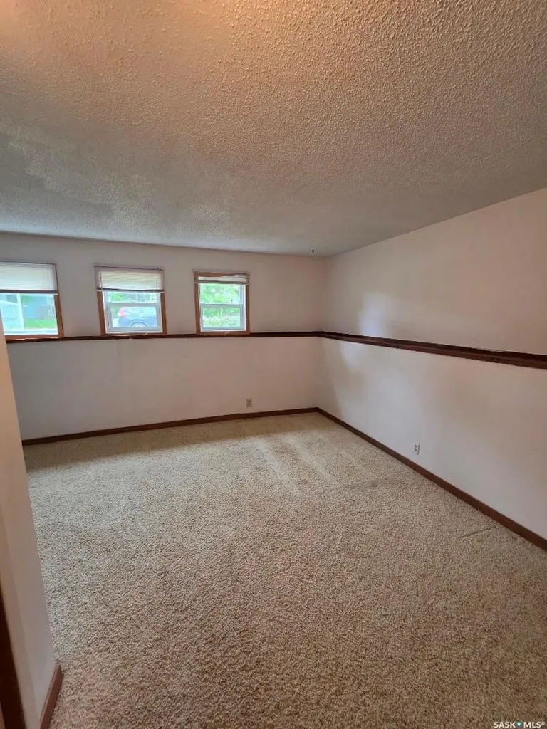 515 St John Street Regina SK S4R 1R6