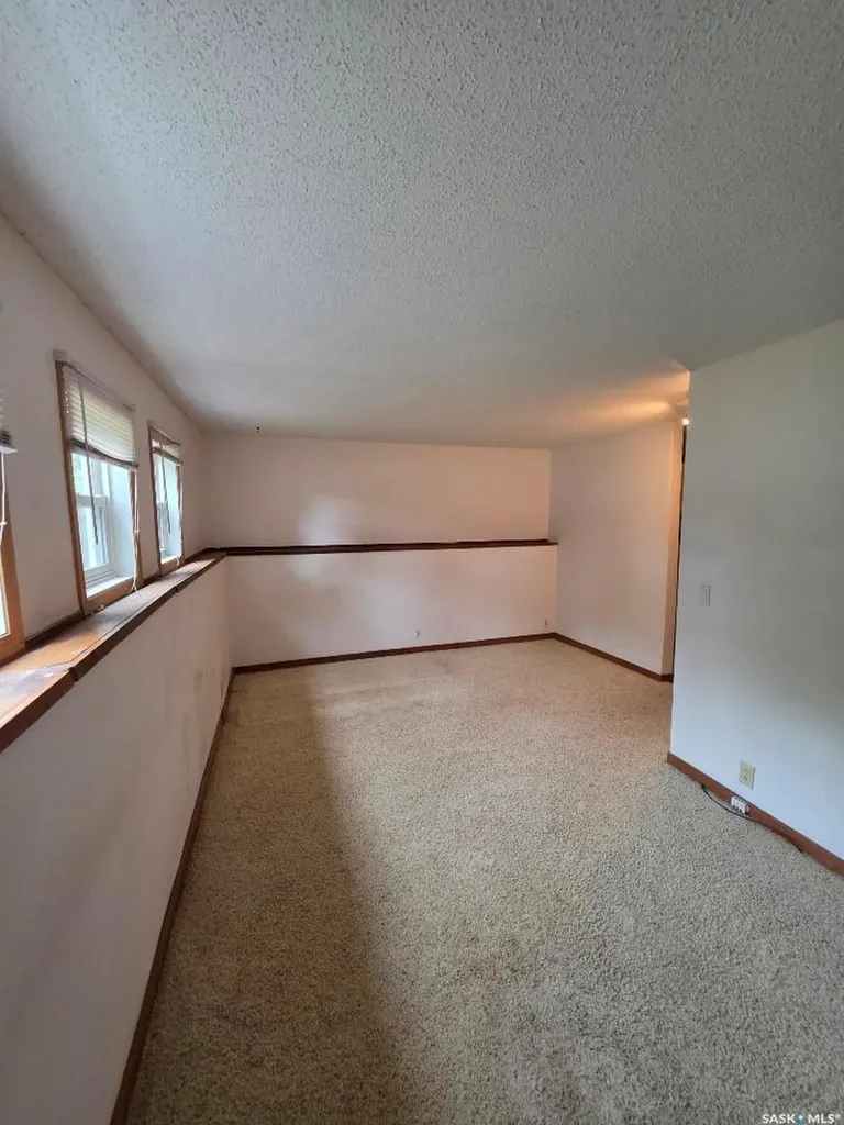 515 St John Street Regina SK S4R 1R6