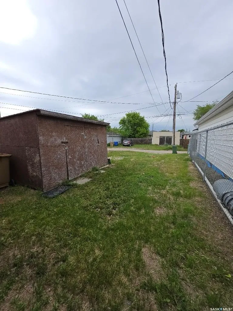 515 St John Street Regina SK S4R 1R6