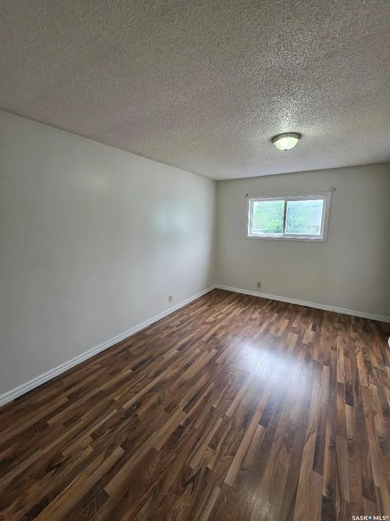 515 St John Street Regina SK S4R 1R6