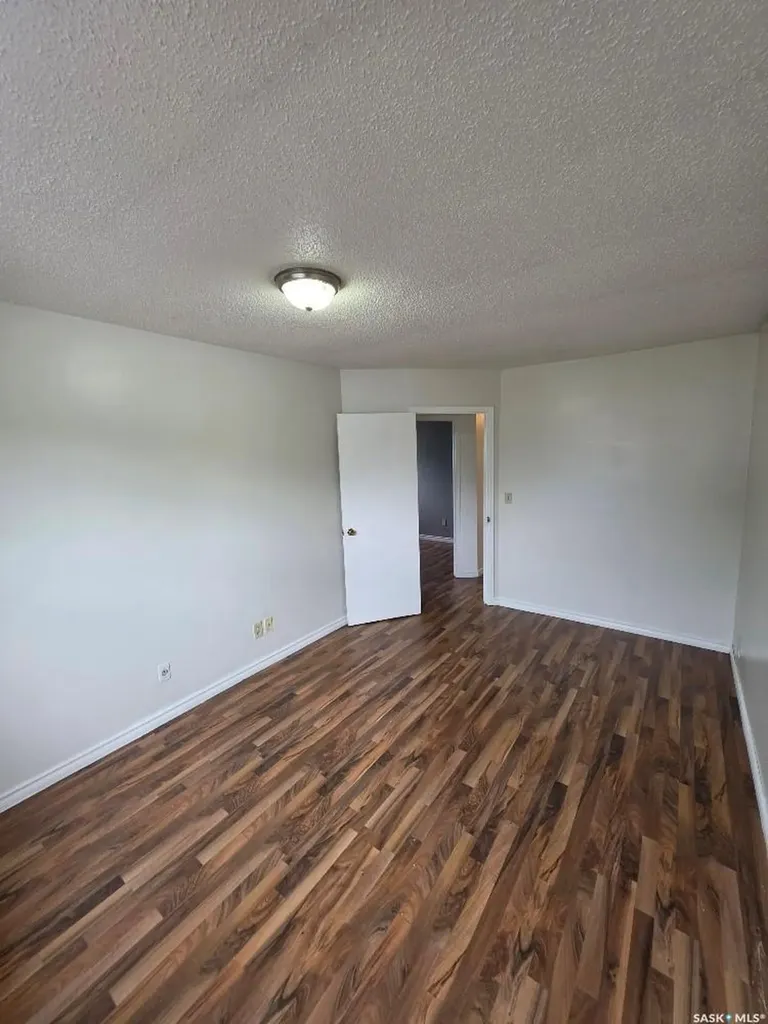 515 St John Street Regina SK S4R 1R6