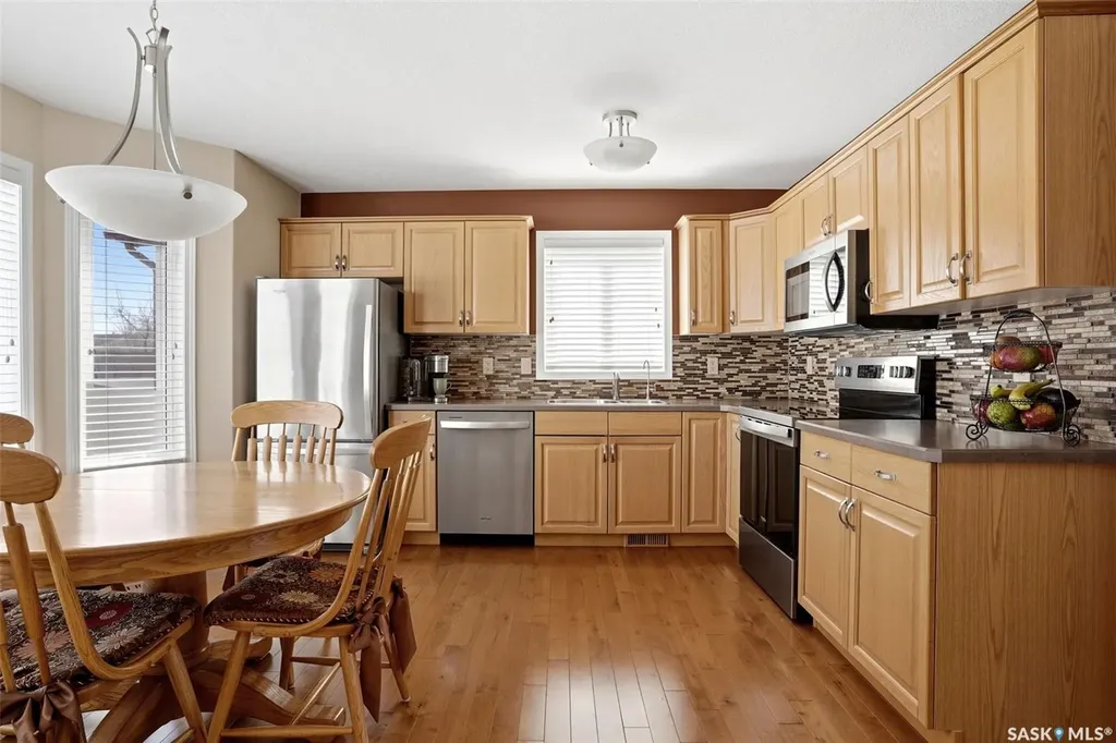 1051 Snowberry Way N Regina SK S4X 4P5