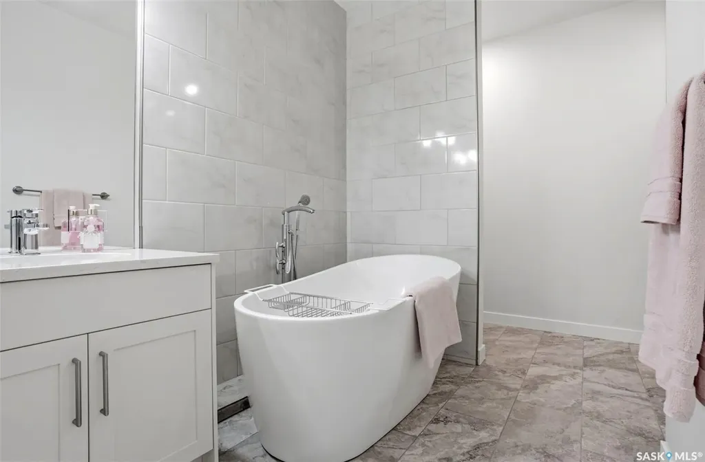 2055 Rose Street Regina SK S4P 2A3