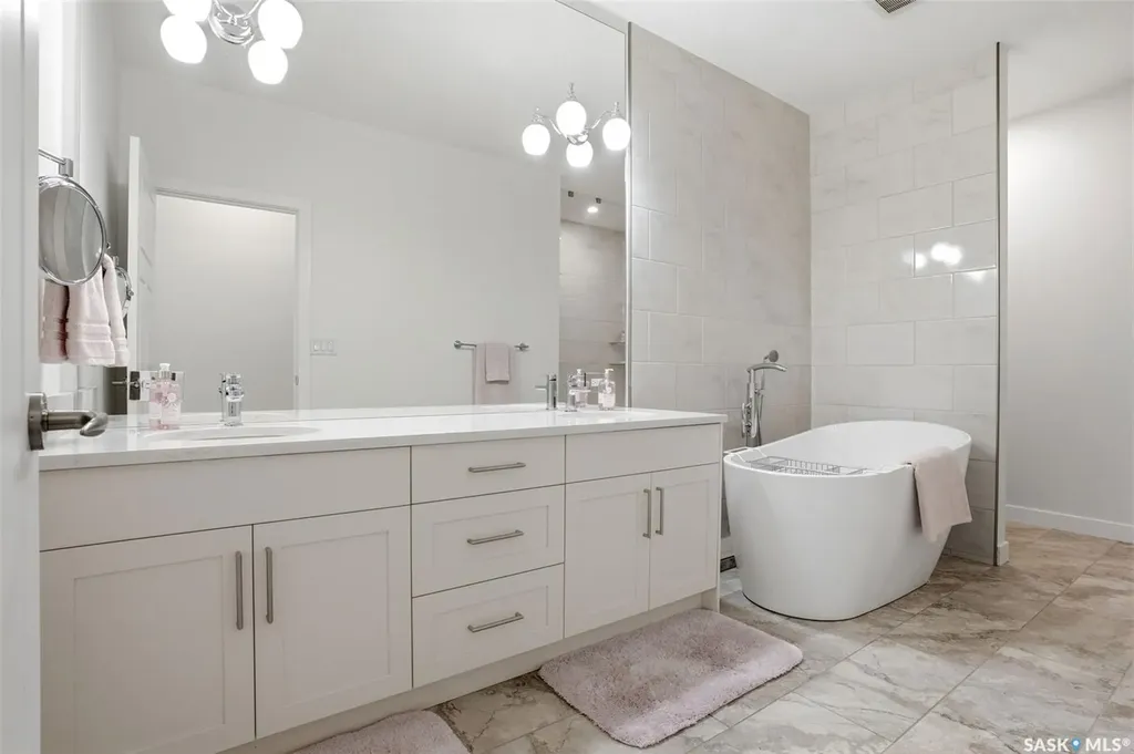 2055 Rose Street Regina SK S4P 2A3
