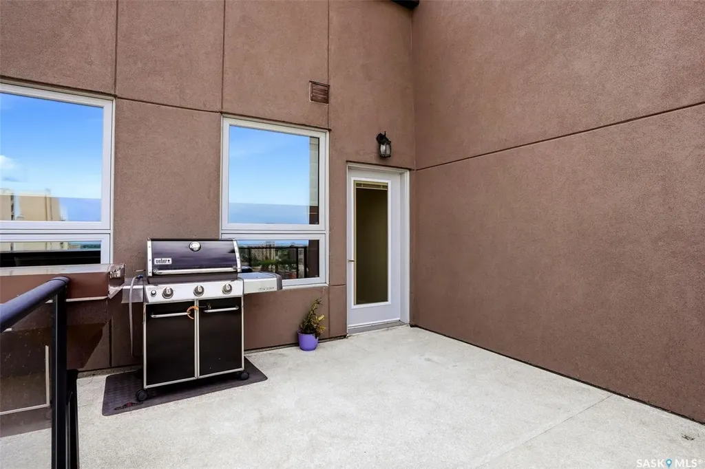 2055 Rose Street Regina SK S4P 2A3