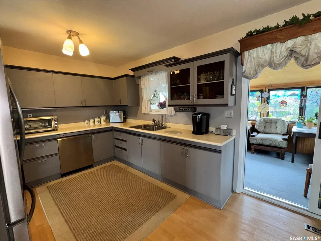 523 8th Avenue W Biggar SK S0K 0M0