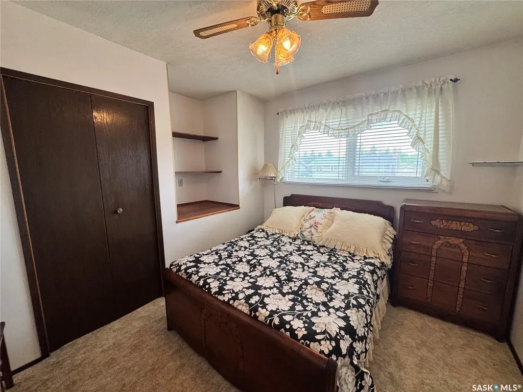 523 8th Avenue W Biggar SK S0K 0M0