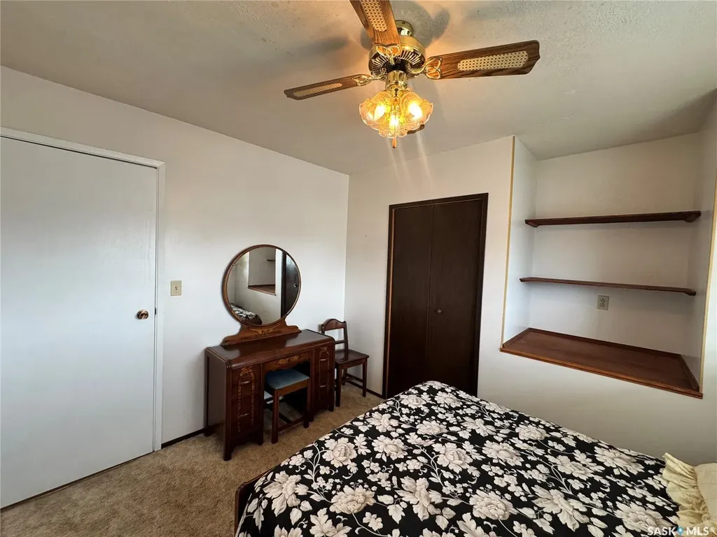 523 8th Avenue W Biggar SK S0K 0M0