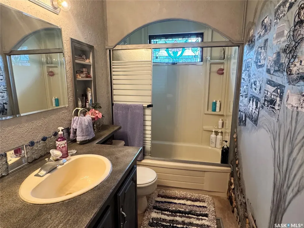 523 8th Avenue W Biggar SK S0K 0M0