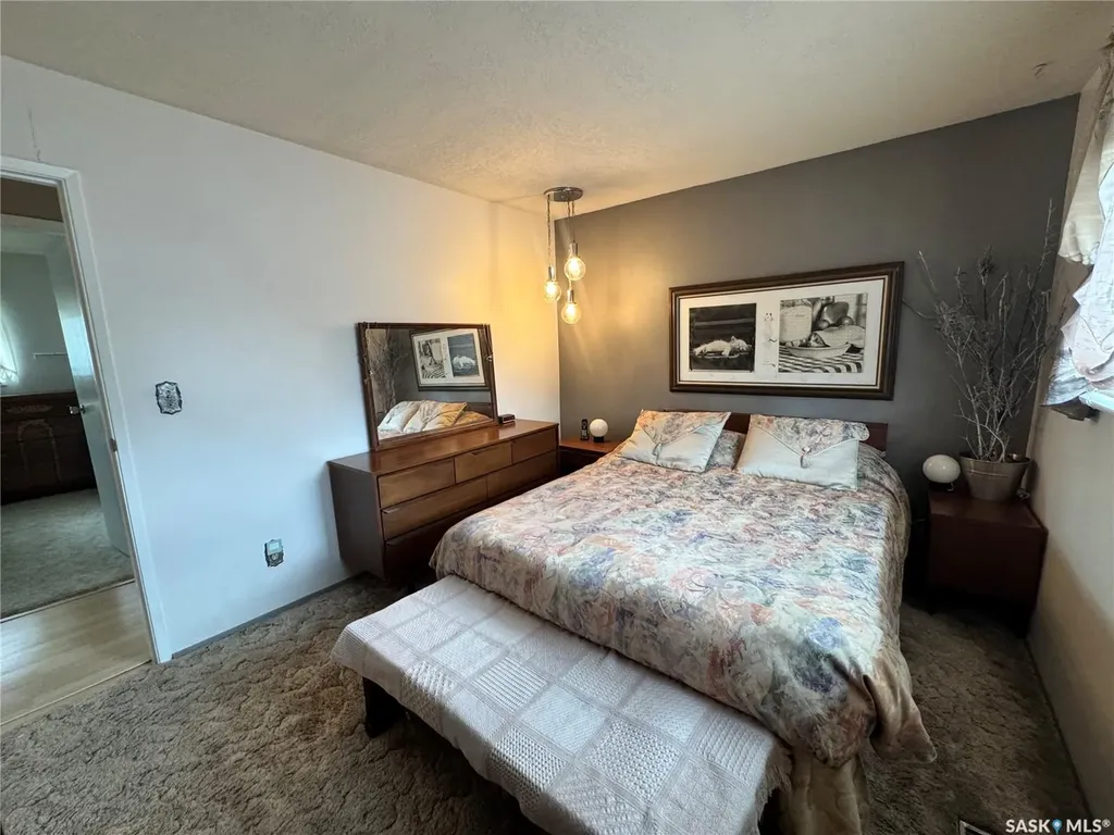 523 8th Avenue W Biggar SK S0K 0M0