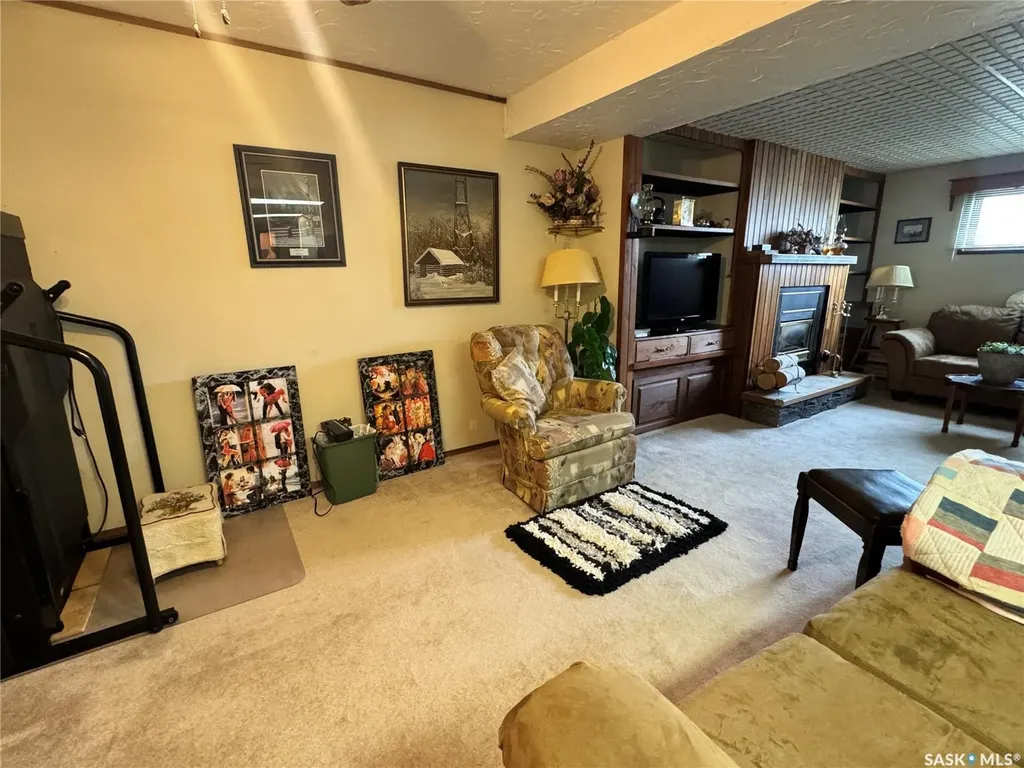 523 8th Avenue W Biggar SK S0K 0M0