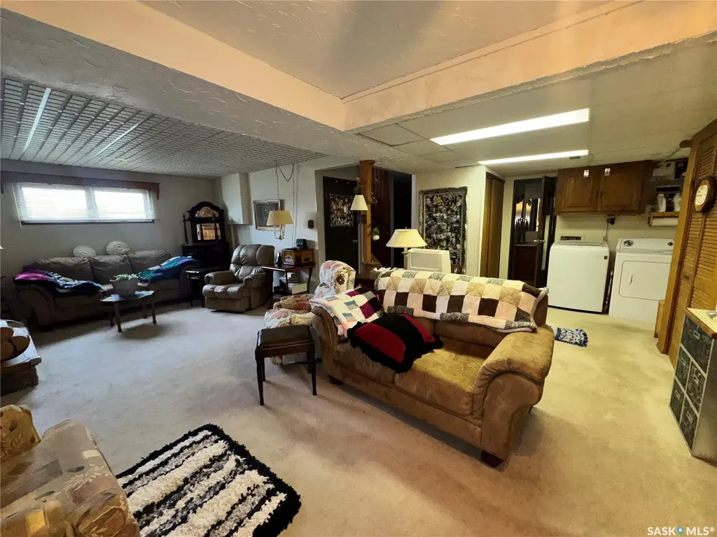 523 8th Avenue W Biggar SK S0K 0M0