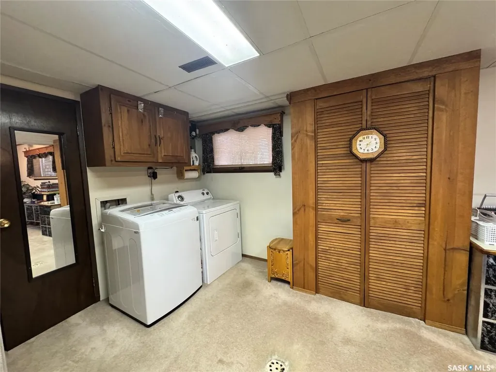 523 8th Avenue W Biggar SK S0K 0M0