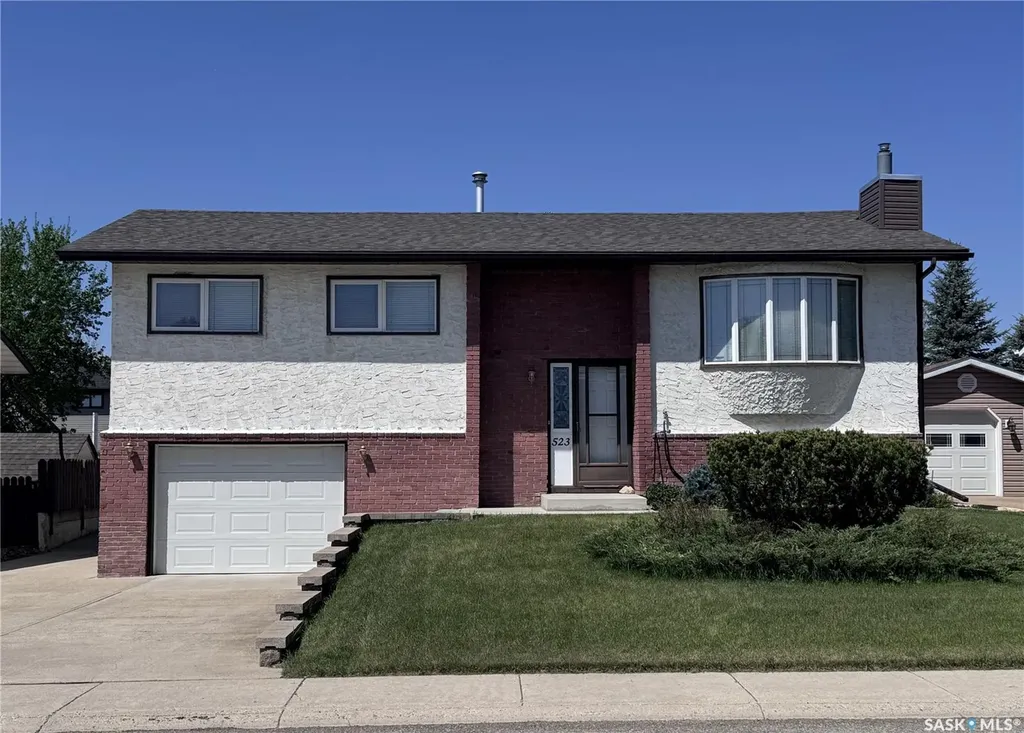 523 8th Avenue W Biggar SK S0K 0M0