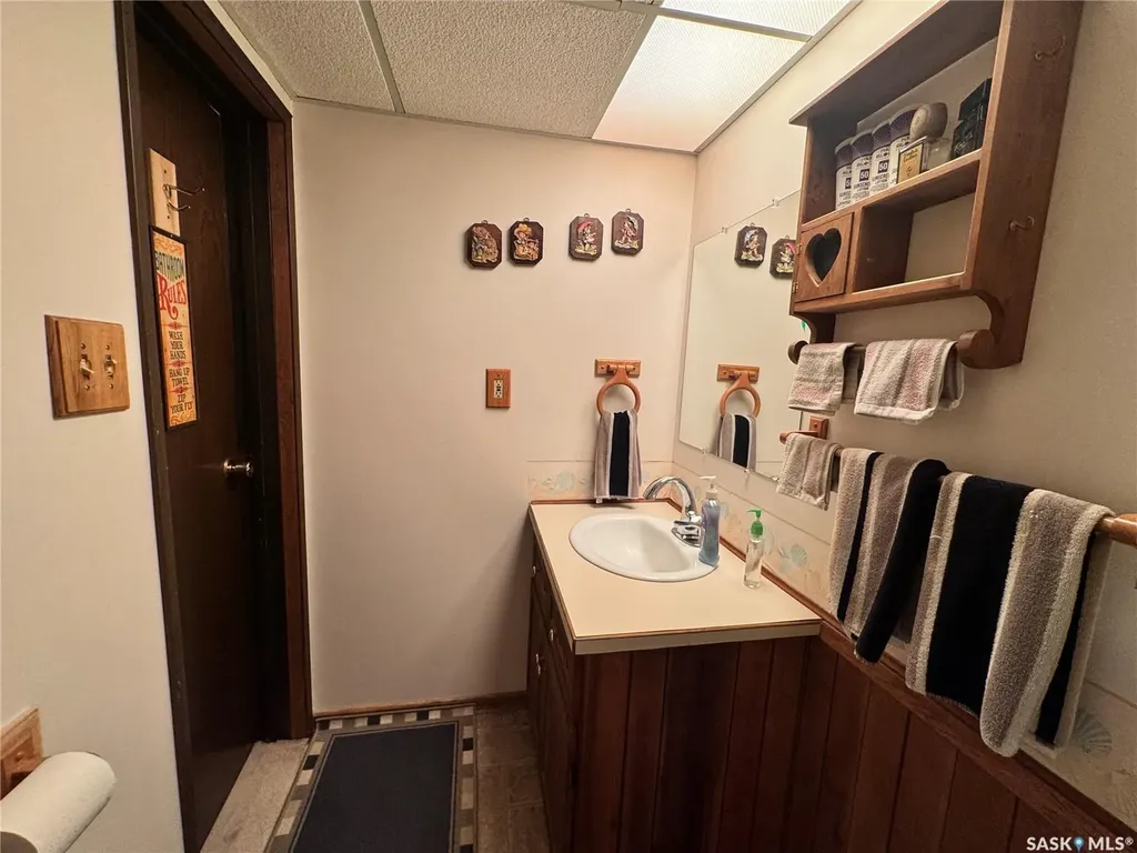 523 8th Avenue W Biggar SK S0K 0M0