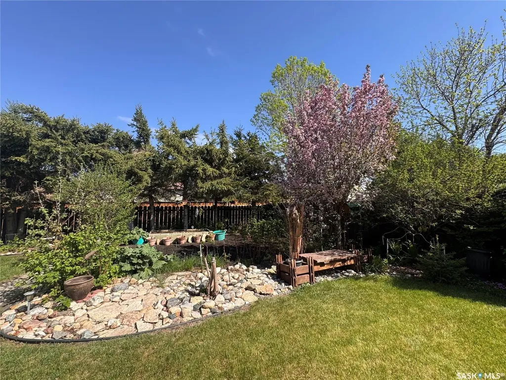 523 8th Avenue W Biggar SK S0K 0M0