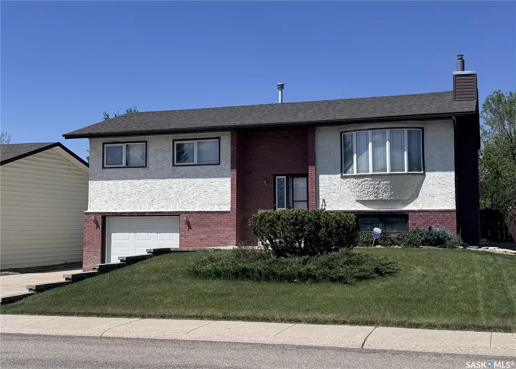 523 8th Avenue W Biggar SK S0K 0M0