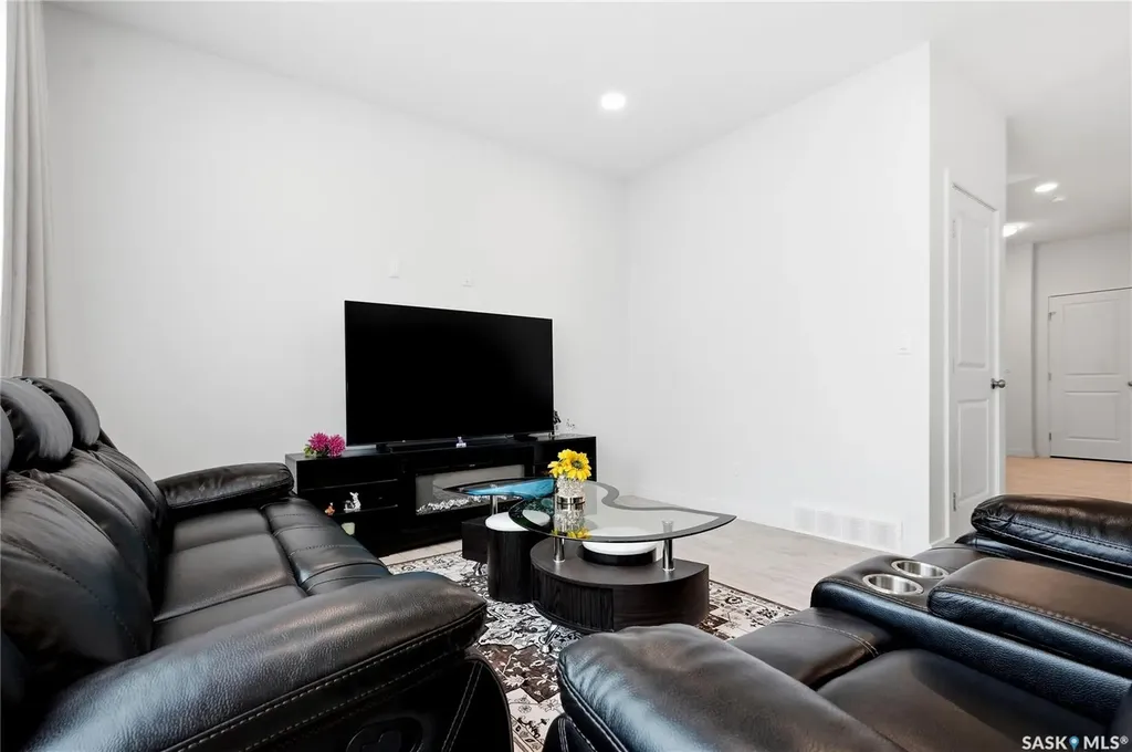 246 Katz Court Saskatoon SK S7H 4R1