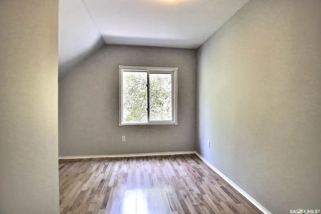 2066 Wallace Street Regina SK S4N 4A4