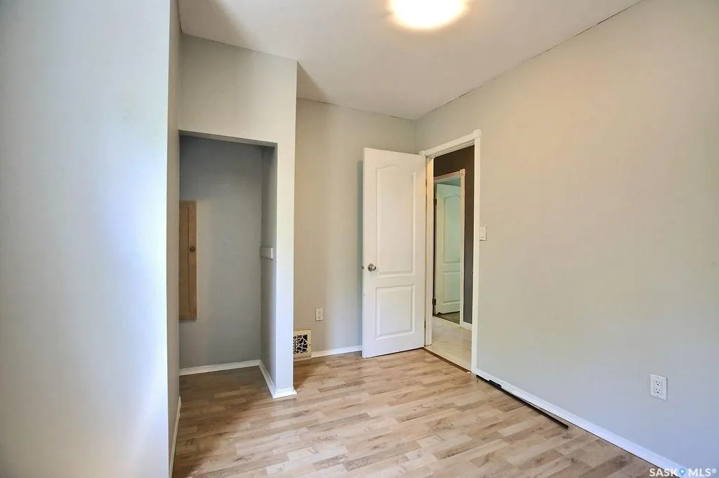 2066 Wallace Street Regina SK S4N 4A4