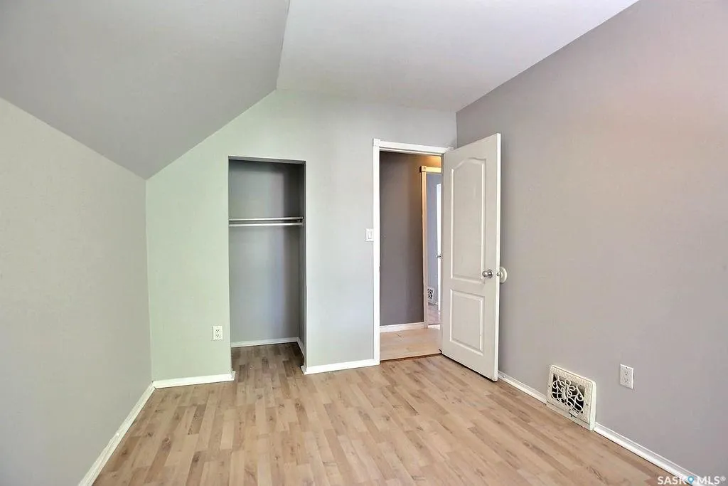 2066 Wallace Street Regina SK S4N 4A4
