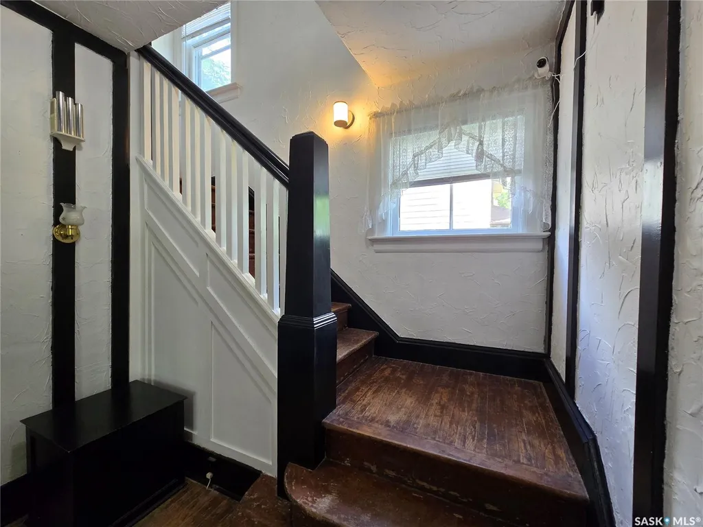 120 8th Street E Saskatoon SK S7H 0N9