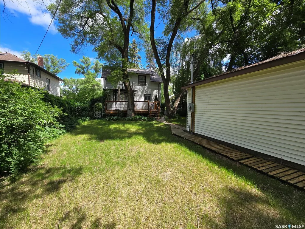 120 8th Street E Saskatoon SK S7H 0N9