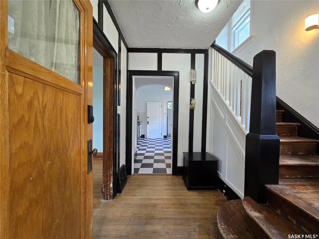 120 8th Street E Saskatoon SK S7H 0N9