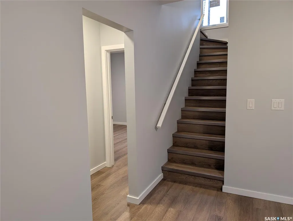 102 32nd Street W Saskatoon SK S7L 0S1