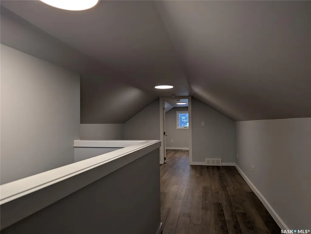 102 32nd Street W Saskatoon SK S7L 0S1