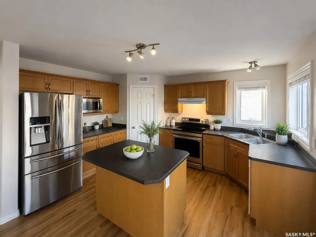 330 Blackstock Cove Saskatoon SK S7T 0H3