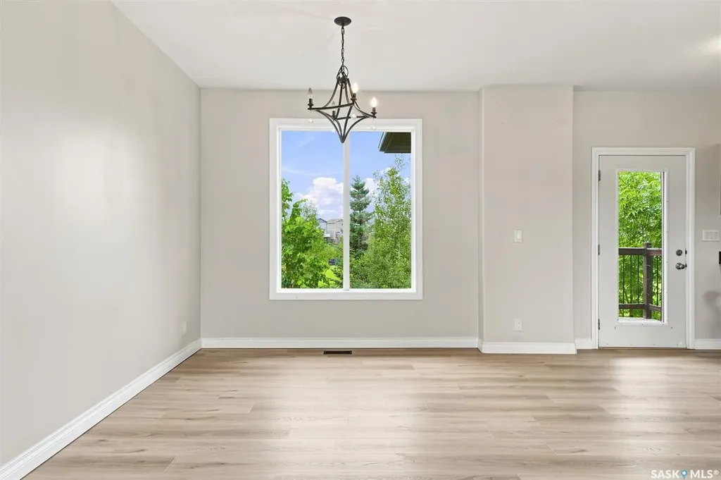 118 Hampton Circle Saskatoon SK S7R 0C9