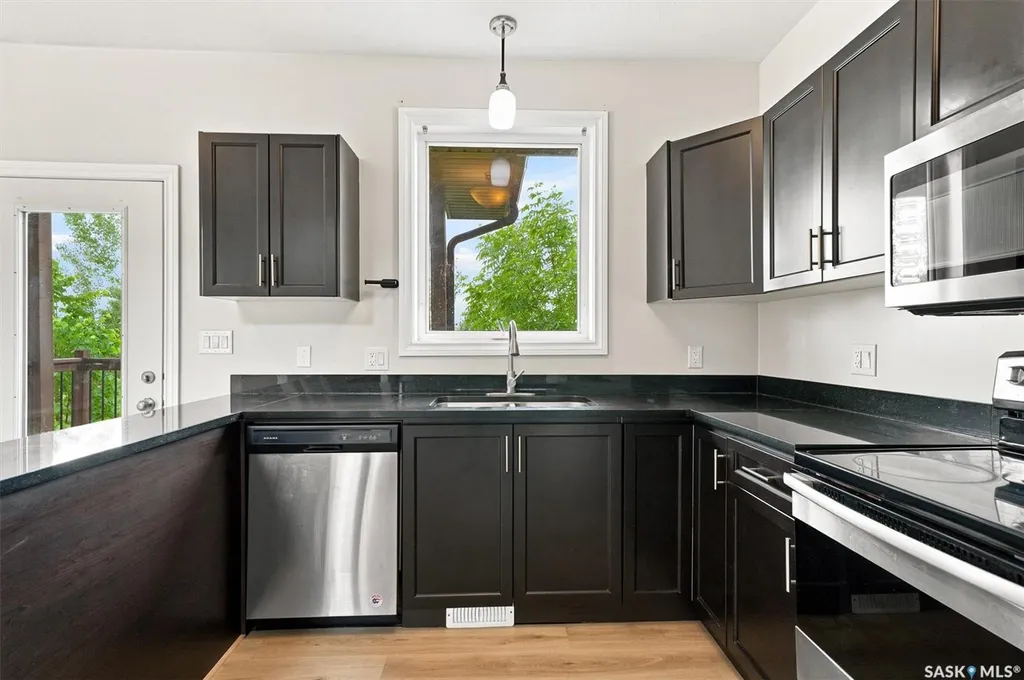 118 Hampton Circle Saskatoon SK S7R 0C9