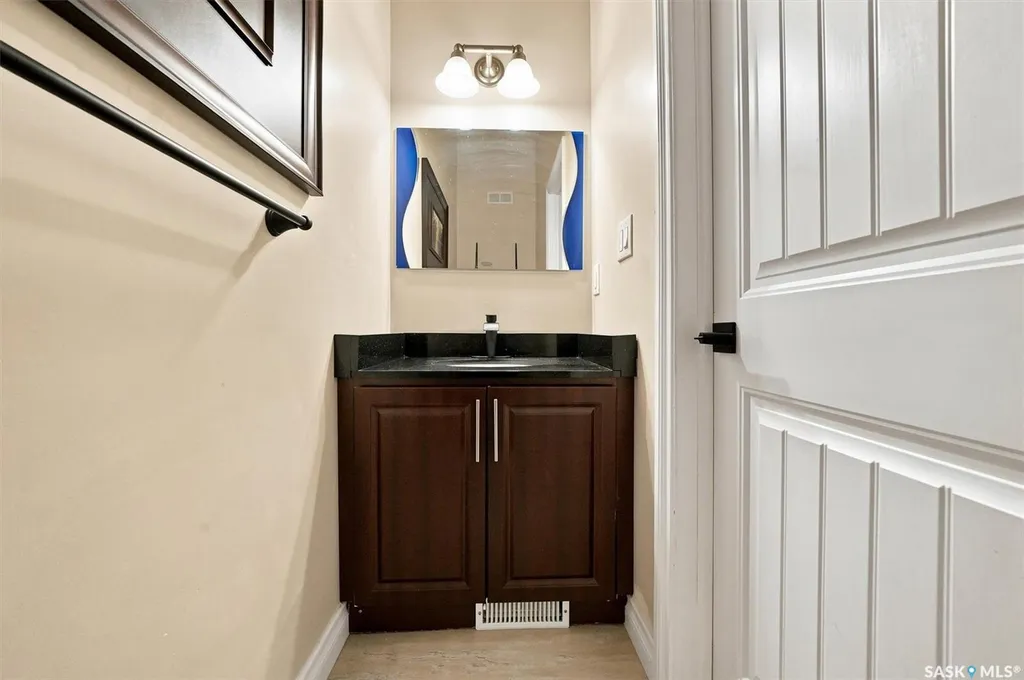 118 Hampton Circle Saskatoon SK S7R 0C9