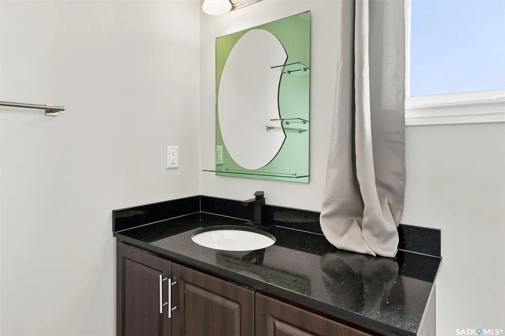118 Hampton Circle Saskatoon SK S7R 0C9