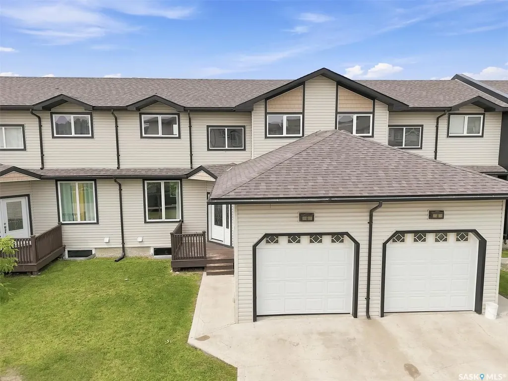 118 Hampton Circle Saskatoon SK S7R 0C9