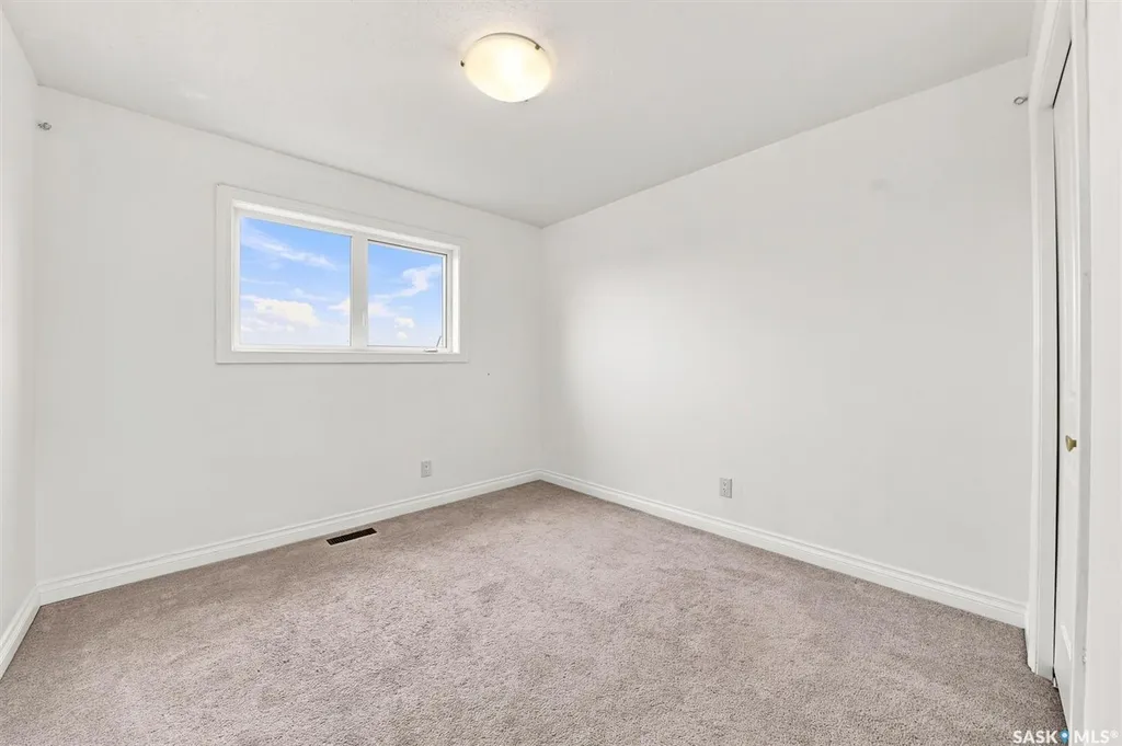 118 Hampton Circle Saskatoon SK S7R 0C9