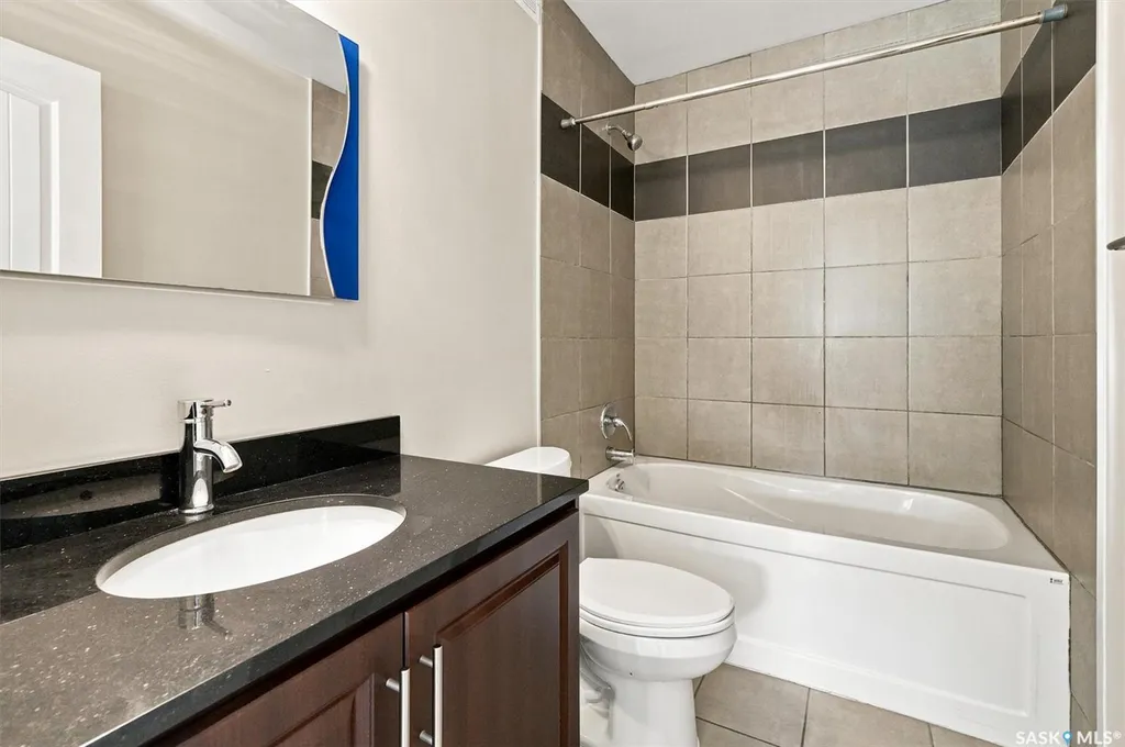 118 Hampton Circle Saskatoon SK S7R 0C9
