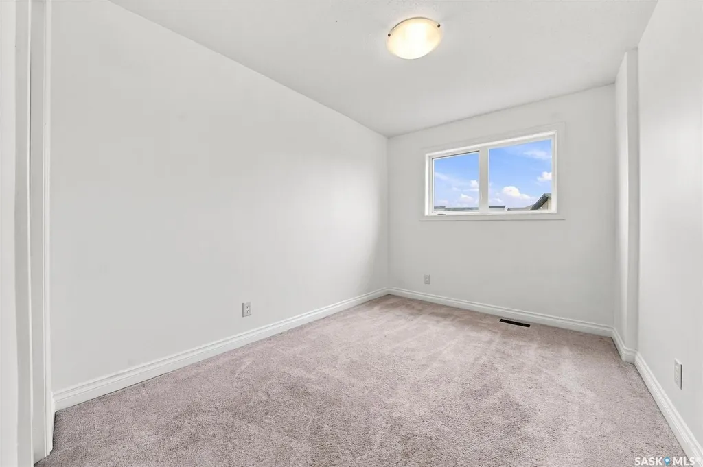 118 Hampton Circle Saskatoon SK S7R 0C9
