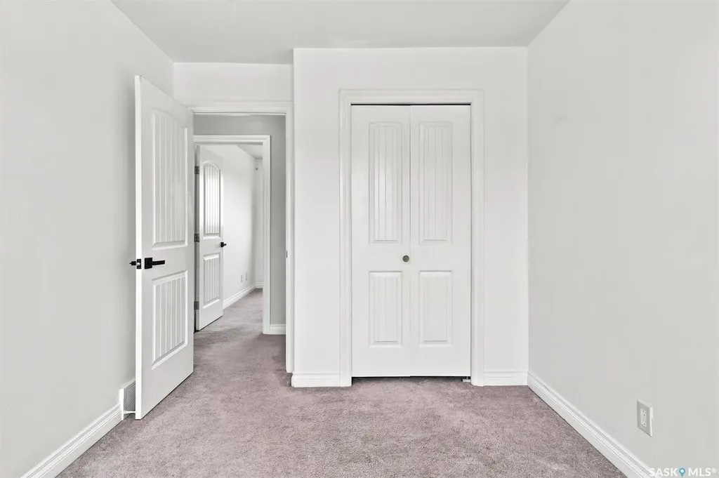 118 Hampton Circle Saskatoon SK S7R 0C9