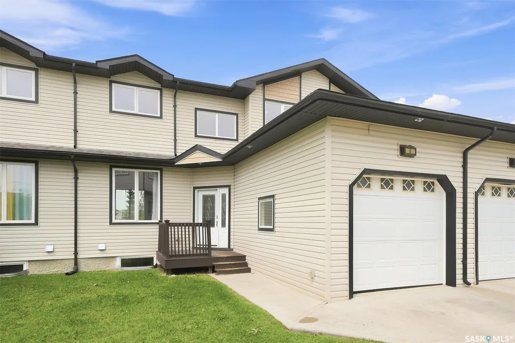 118 Hampton Circle Saskatoon SK S7R 0C9