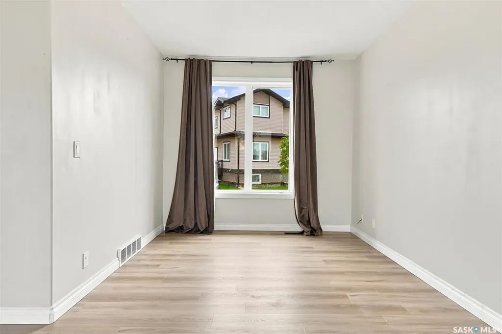 118 Hampton Circle Saskatoon SK S7R 0C9