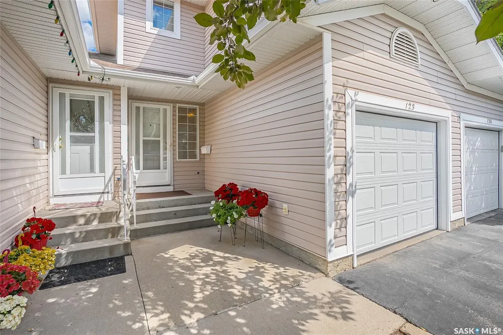 212 La Ronge Road Saskatoon SK S7K 8E5