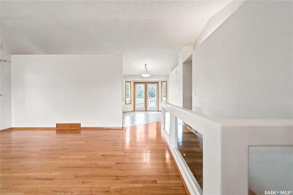 743 Pezer Court Saskatoon SK S7S 1J8