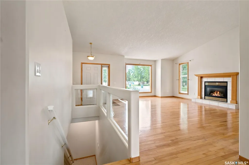 743 Pezer Court Saskatoon SK S7S 1J8