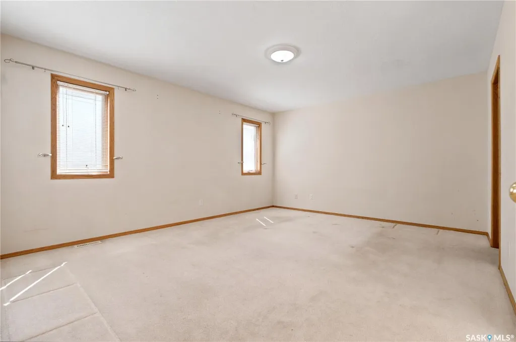743 Pezer Court Saskatoon SK S7S 1J8