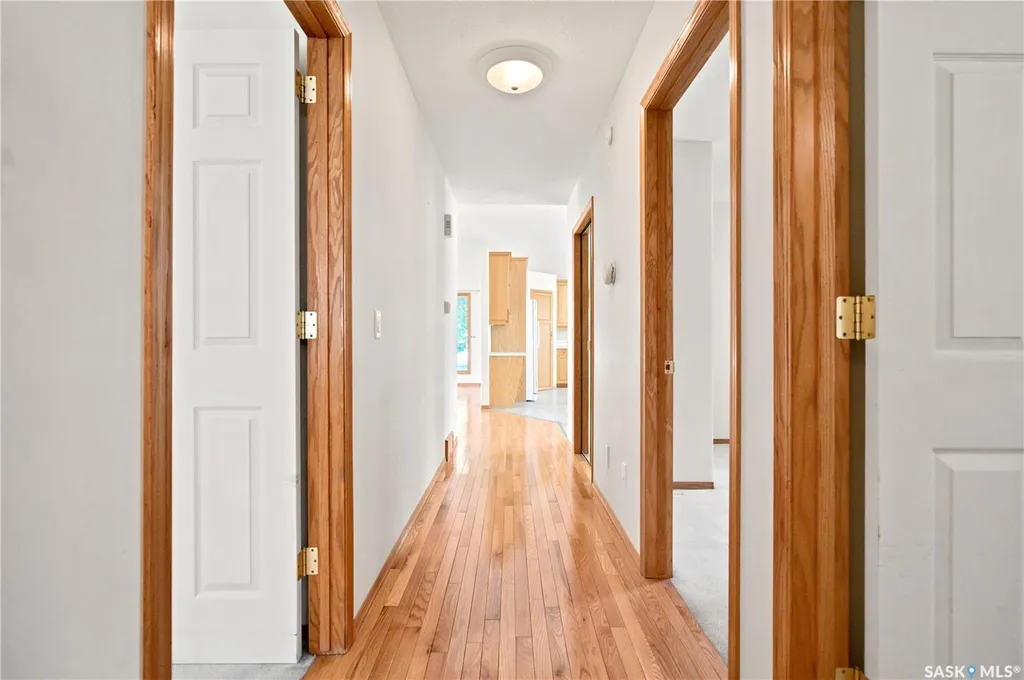 743 Pezer Court Saskatoon SK S7S 1J8