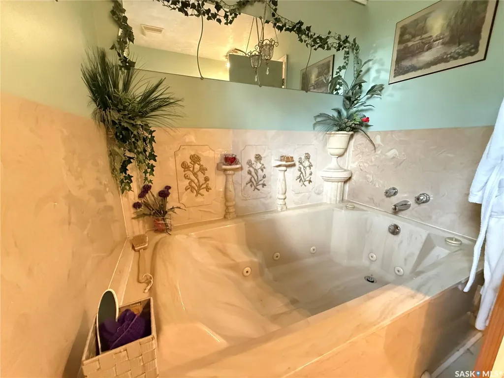 306 Crean Crescent Saskatoon SK S7J 3X2