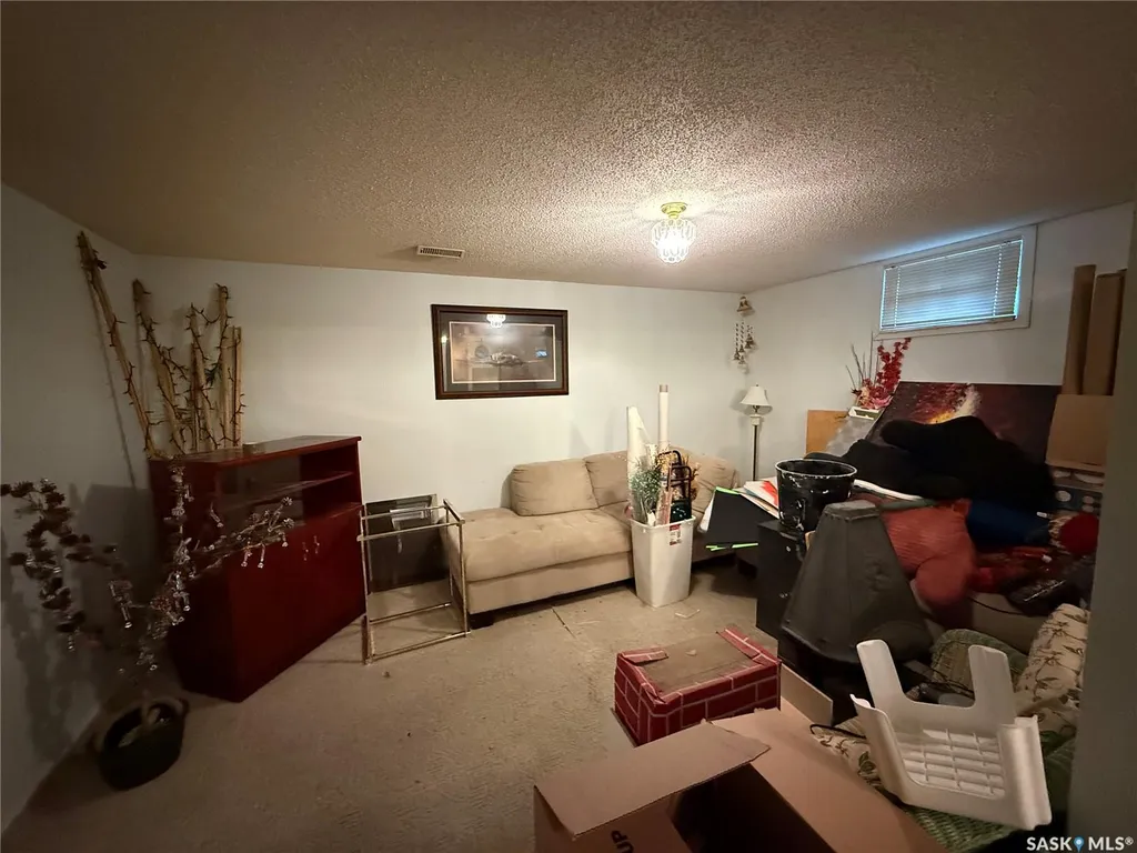 306 Crean Crescent Saskatoon SK S7J 3X2