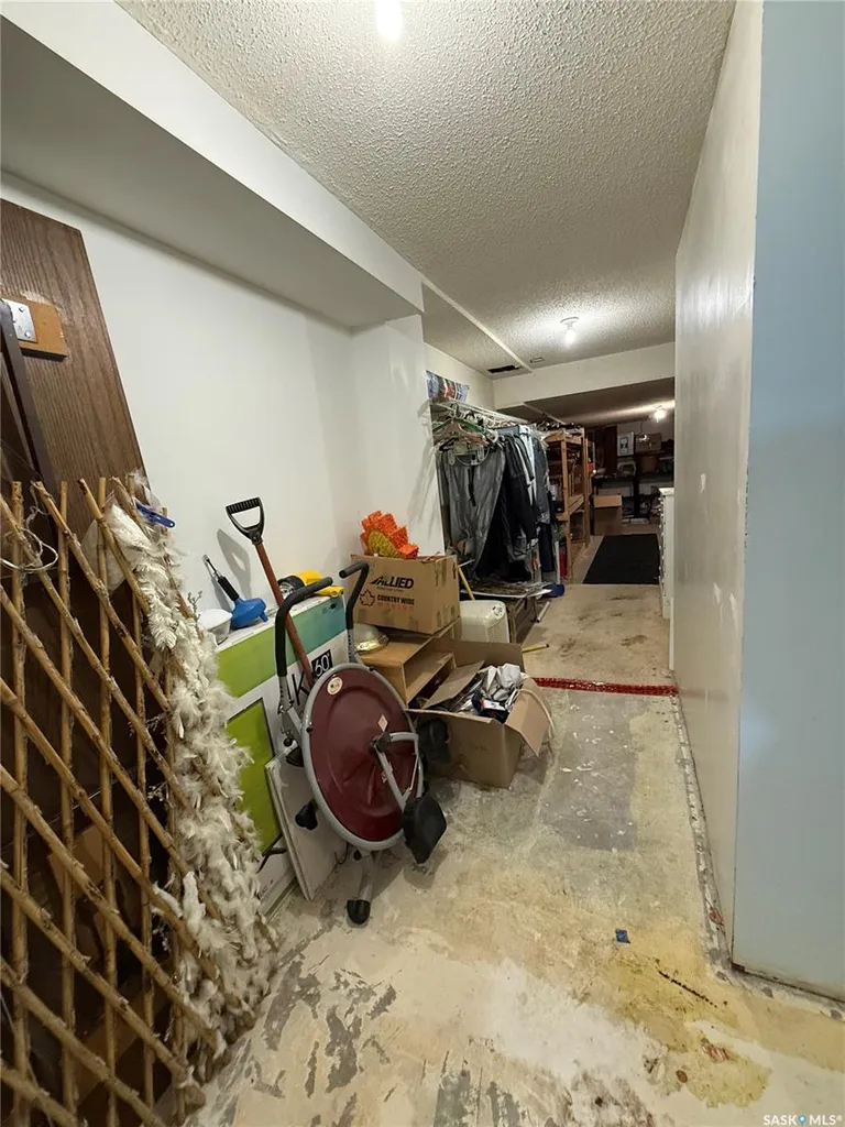 306 Crean Crescent Saskatoon SK S7J 3X2
